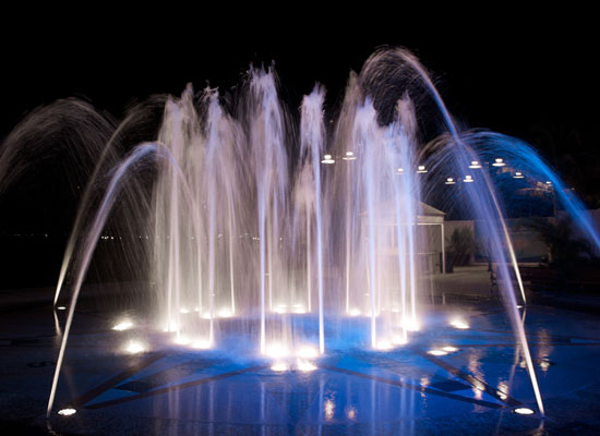 20 Free Mind-blowing Fountain Wallpapers for Your Desktop